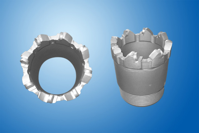 113八翼取芯钻头