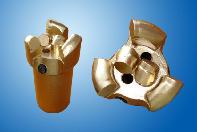 Ф65内凹三翼无芯钻头